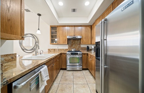 Duarte Casa | Spacious 4-bedroom 3bath Towsnhome with parking provided, Pet friendly!