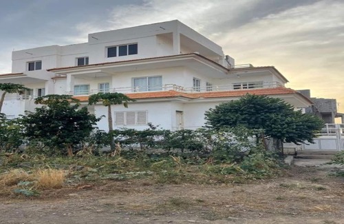 Tarrafal Apartamento | Spacious 4-bedroom apartment in serene Tarrafal with WiFi