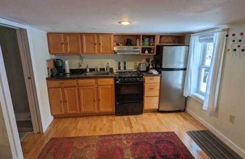 Guilford Apartamento | Spacious 4-bedroom apartment in awesome Guilford with AC