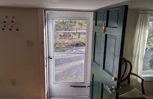 Guilford Apartamento | Spacious 4-bedroom apartment in awesome Guilford with AC