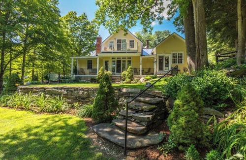 Guilford Apartamento | Spacious 4-bedroom apartment in awesome Guilford with AC