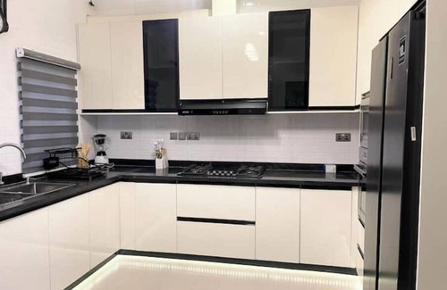 Abuja Apartamento | Spacious 4-Bedroom Apartment