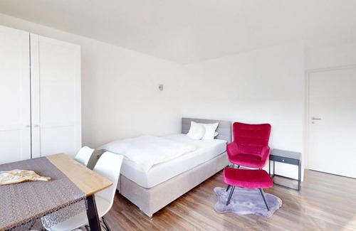 Untere Au Apartamento | Spacious 4 Bedroom Apartment near City Center