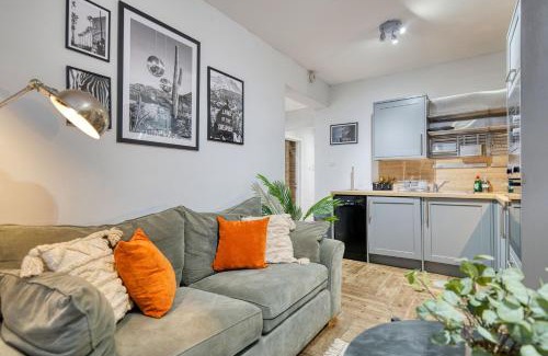 North West Apartamento | Spacious 4 Bedroom Apt Near West End Glasgow