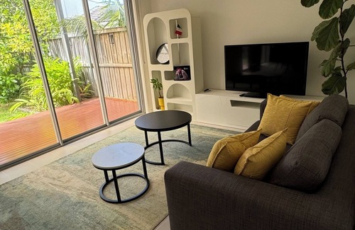 Randwick Casa | Spacious 4-bedroom home South Coogee - easy access to beaches, parks, airport