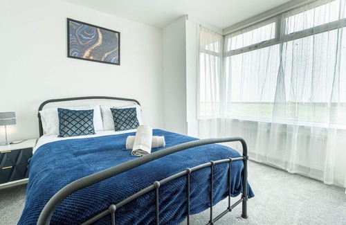 St Mary's Bay Casa | Spacious 4 Bedroom Beach Home Retreat