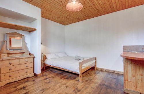 Essert-Romand Apartamento | Spacious 4 Bedroom Apartment in Essert Romand