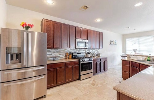 Barker Casa | Spacious 4-Bedroom Getaway for Families & Groups