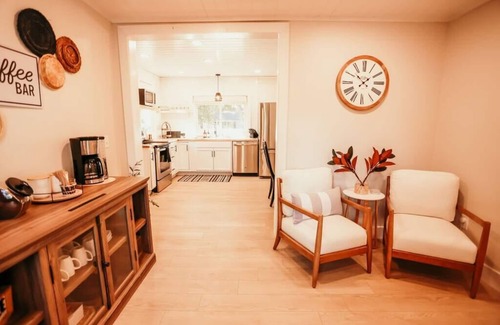 Clare Casa | Spacious 4 bedroom Guest House