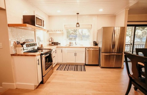 Clare Casa | Spacious 4 bedroom Guest House