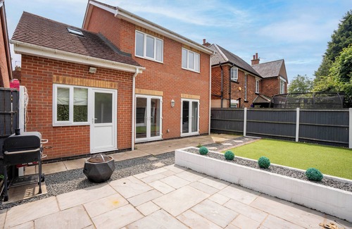 Newark upon Trent Casa | Spacious 4-Bedroom House in Fabulous Nottingham with WiFi