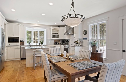 West Barnstable Casa | Spacious 4-bedroom House Featuring Stunning Marsh Views