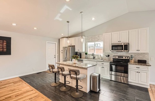 Littleton Casa | Spacious 4-bedroom house in charming Centennial with AC, WiFi