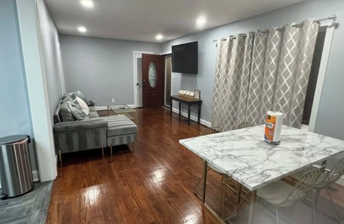 Greensboro Casa | Spacious 4-bedroom house in Greensboro!