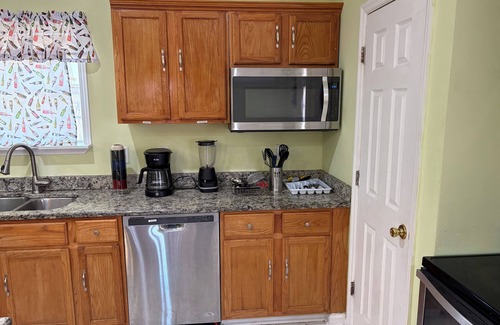 Normal Casa | Spacious 4-bedroom house with AC and WiFi in charming Huntsville