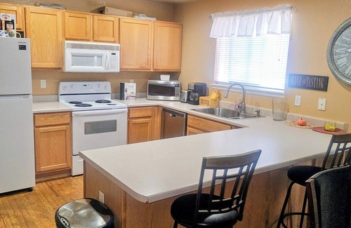Northglenn Casa | Spacious 4-bedroom house in charming Northglenn with AC and Heat