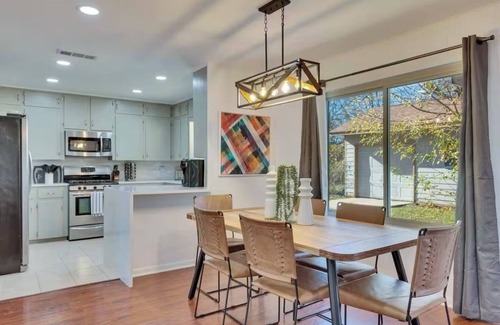 Egger Acres Casa | Spacious 4-bedroom house w/fenced yard - monthly discounts for longer bookings