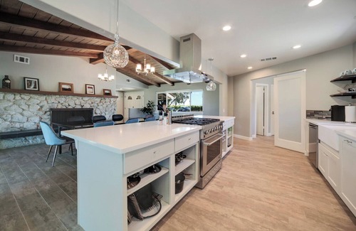 Fairfield Casa | Spacious 4-bedroom house in wine country. USA today voted as #1 wine region.