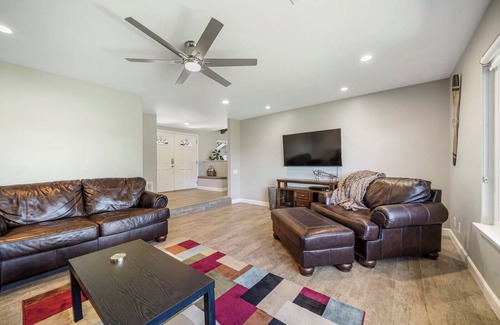 Fairfield Casa | Spacious 4-bedroom house in wine country. USA today voted as #1 wine region.