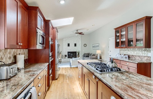 Sherwood - Tualatin South Casa | Spacious 4-bedroom home with outdoor deck