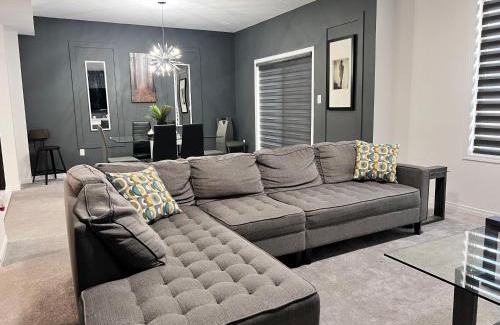 Innisfil Casa | Spacious 4-Bedroom Home, Comfortably Sleeps 10