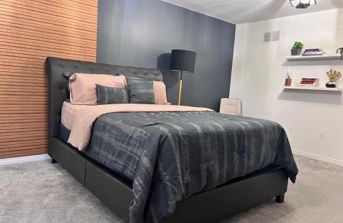 Innisfil Casa | Spacious 4-Bedroom Home, Comfortably Sleeps 10
