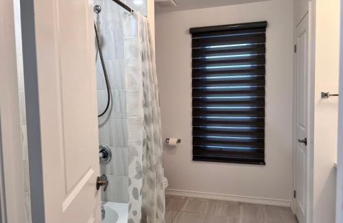 Innisfil Casa | Spacious 4-Bedroom Home, Comfortably Sleeps 10