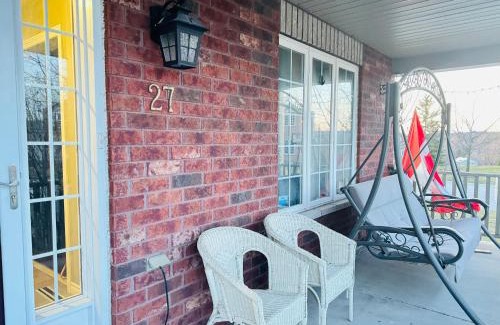 Barrie Casa | Spacious 4-Bedroom Home in Desirable Barrie Neighborhood