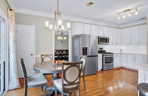 Raleigh Casa | Spacious 4-Bedroom Home with Golf Course Views, Minutes from Downtown Raleigh