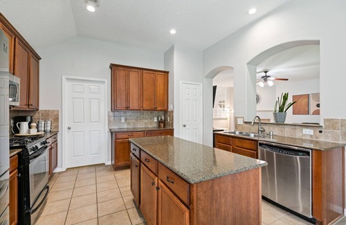 Pasadena Casa | Spacious 4-bedroom house in enchanting Pasadena with AC