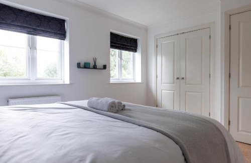Aylesbury Casa | Spacious 4-Bedroom House in Aylesbury Ideal for Contractors Professionals or Larger Families