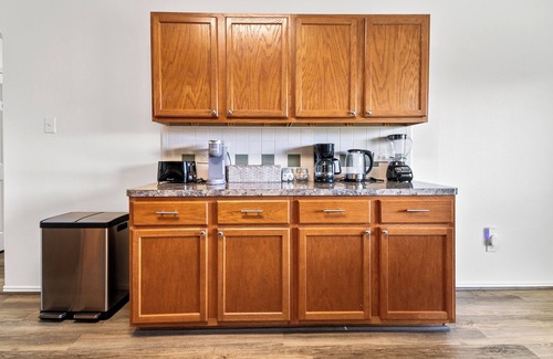 Southeast Houston Casa | Spacious 4-bedroom house in wonderful Houston with WiFi, AC