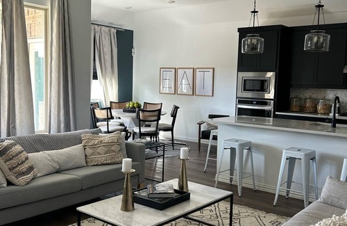 Melissa Casa | Spacious 4-bedroom house in charming Melissa with AC
