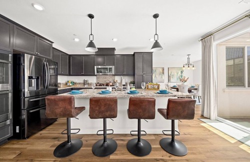 Ontario Casa | Spacious 4-bedroom house with 4 king beds