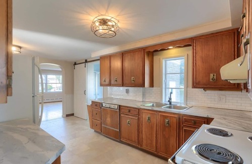 Palmyra Casa | Spacious 4-bedroom house in Palmyra - just 6 miles from Hersheypark!
