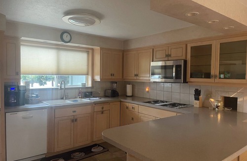 Stayton Casa | Spacious 4-bedroom house in quaint historic Stayton with AC, Family Friendly!