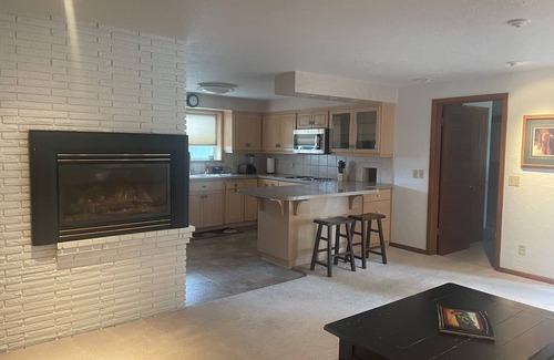 Stayton Casa | Spacious 4-bedroom house in quaint historic Stayton with AC, Family Friendly!