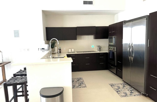 North Bimini Casa | Spacious 4-bedroom house with WiFi, AC, & Filtered Water. 40ft floating Dock.