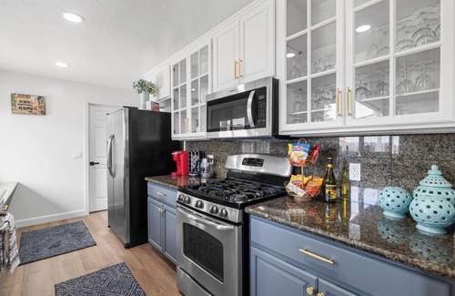 Marina Casa | Spacious 4-bedroom house in delightful Marina with WiFi