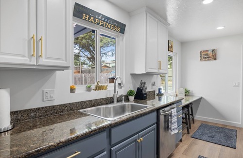 Marina Casa | Spacious 4-bedroom house in delightful Marina with WiFi
