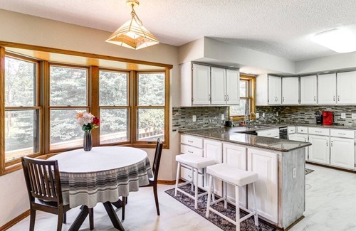 Onamia Casa | Spacious 4 bedroom house, AC, fitness room in charming cove Bay Area