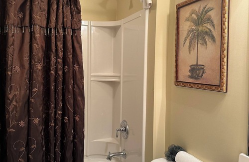 Spring Casa | Spacious 4-bedroom house in enjoyable Spring with WiFi, AC