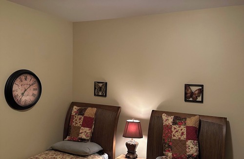Spring Casa | Spacious 4-bedroom house in enjoyable Spring with WiFi, AC