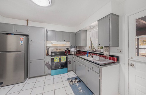 Davis Islands Casa | Spacious 4-bedroom house in Splendor of Severn Davis Islands!