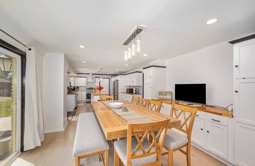 Xenia Casa | Spacious 4-bedroom house in Xenia near Universities