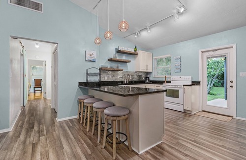 Lake Park Casa | Spacious 4-bedroom Lake Park house near beaches & downtown. Small Dog Friendly!