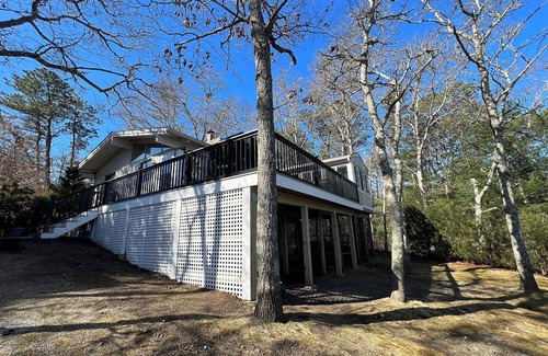 Cataumet Casa | Spacious 4-bedroom Lakefront cottage in picturesque Bourne