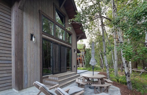 Whitefish Apartamento | Spacious 4-Bedroom Retreat w/Foosball in Rec Room, Large Patio & Living Space