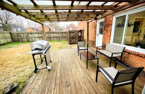 Ellendale Casa | Spacious 4-Bedroom Retreat with Game Room and Backyard BBQ