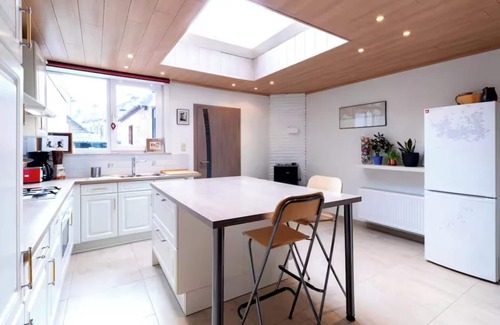 Assebroek Casa | Spacious 4-bedroom townhome in charming Brugge with FREE PARKING